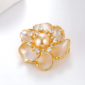 French Light Luxury Camellia Flower Brooch For Women Zinc Alloy Rhinestone Artificial Pearl Enamel Pin Elegant Versatile Wedding Party Accessory