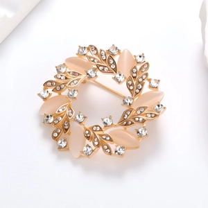 Élégante Broche Couronne de Fleurs en Alliage Or Rose Avec Oeil de Chat et Strass Épingle Florale Décorative pour Mariage Femme