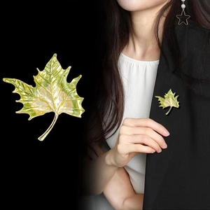 Exquisite maple leaf brooch with green yellow gradient enamel and gold trim finish