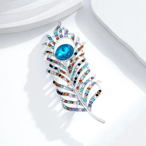 Luxury Zinc Alloy Rhinestone Peacock Feather Brooch Pin With Blue Crystal Elegant Women Banquet Wedding Jewelry Accessories