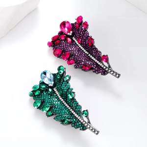 Elegante europäische Vintage-Federbrosche mit Kristallen in Grün und Pink für Damenmode