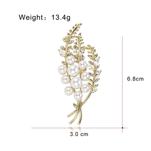 Broche élégante en perles dorées en forme de blé mesurant 6,8 cm x 3,0 cm et 13,4 g