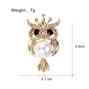 Broche hibou en perle élégante avec strass scintillants et finition dorée