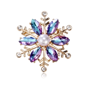 Elegant Gold Snowflake Brooch With Gradient Blue Purple Rhinestones And Imitation Artificial Pearl Fashion Pin For Women Suit Accessory