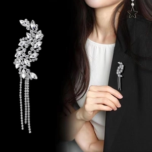 Vintage silver tassel brooch with sparkling rhinestones for elegant women sweater accessories