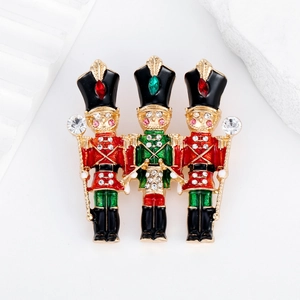 Creative Christmas Nutcracker Soldier Brooch Alloy Enamel Rhinestone Pin For Women Men Festive Jewelry Fashion Gift