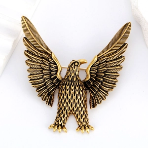 Vintage Alloy Eagle Brooch Pin For Men Women Electroplated Animal Badge Jewelry For Suit Coat Individual Fashion Accessory