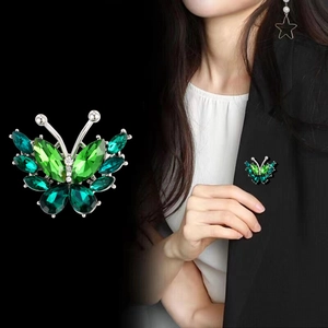 Exquisite green crystal butterfly brooch with silver base for elegant suit accessories