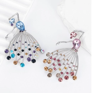 Elegantes broches de bailarina con cristales de colores y aleación de plata brillante