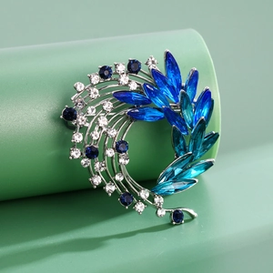 Vintage Phoenix Tail Wreath Brooch Elegant Alloy Rhinestone Crystal Floral Lapel Pin For Women Wedding Banquet Jewelry Gift