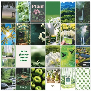 Dettaglio di 24 cartoline botaniche verdi con paesaggi naturali e motivi forestali