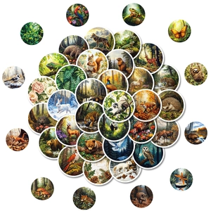 Détail de 50 autocollants d'animaux imperméables avec illustrations de la forêt