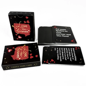 Dettaglio del gioco di carte Love You Forever con scatola e istruzioni dettagliate