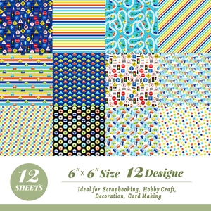 Dettaglio di 12 fogli per scrapbooking a tema auto con segnali stradali e strisce