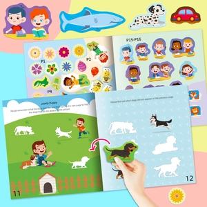Détail d'un livre d'autocollants éducatif avec activités de correspondance d'animaux colorés