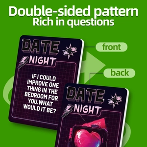 Vista detallada de tarjetas Date Night de doble cara con frases románticas y diseño