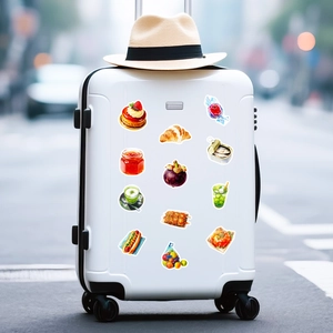 Maleta de viaje decorada con variadas pegatinas de comida realistas para equipaje DIY