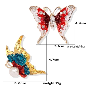Spille a farfalla vintage con smalto, perle e strass in sfumature rosse e blu