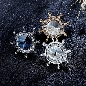 Broche Gouvernail Nautique pour Hommes en Alliage avec Cristal et Strass Épingle de Revers Thème Marin Badge pour Costume et Veste