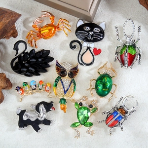 Vintage Legierung Tier Brosche Emaille Tropf Öl Strass Eingelegt Eule Katze Käfer Schwan Vogel Krabbe Hund Corsage Abzeichen Mode Schmuck Geschenk