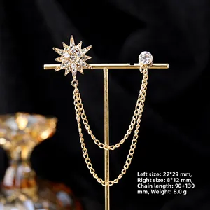 Detail van vintage gouden sterbroche met strass, dubbele kettingen en precieze afmetingen