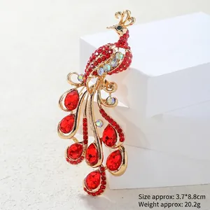 Spilla pavone dorata con cristalli rossi per Qipao, dimensioni 3,7x8,8cm, peso 20,2g