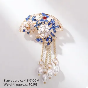 Eleganter chinesischer Fächer-Blumenbrosche mit Emaille und Perlenquasten-Anhängern