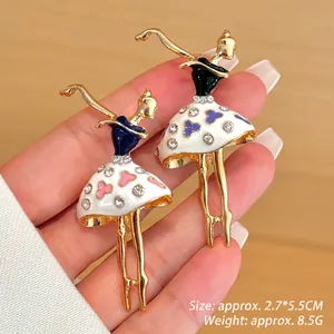 Elegant Alloy Enamel Ballet Girl Brooch With Rhinestone Heart Pattern Gold Plated Artistic Dancing Girl Pin For Women Jewelry