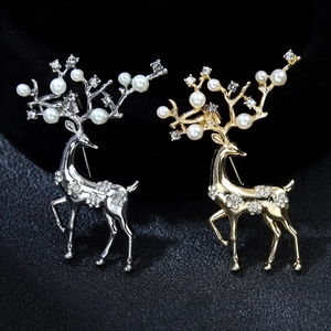 Broches renne élégantes en or et argent avec perles blanches et strass étincelants