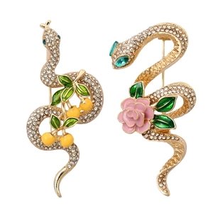 Vintage Snake Brooch Gold Plated Alloy Rhinestone Enamel Pink Flower Cherry Badge For Women Suits Coat Lapel Pin Jewelry