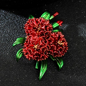 Elegant Alloy Enamel Red Hydrangea Flower Brooch For Women High End Corsage Pin For Suit Coat Luxury Floral Jewelry Gift