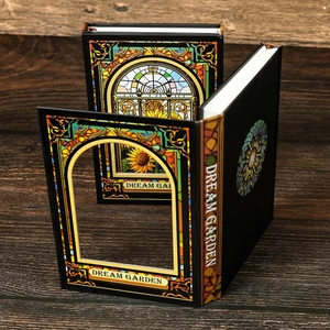 Dreiteiliges Dream Garden Deko-Buchbox-Set aus Holz mit floralem Buntglas-Design