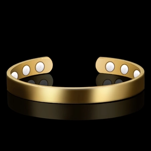 18K Gold Plated Copper Magnetic Therapy Bracelet For Women Minimalist Open Cuff Bangle Inlaid With Magnets Health Care Gift