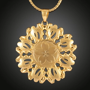 Classic 18K gold-plated sweater chain with hollow chrysanthemum cherry blossom pendant