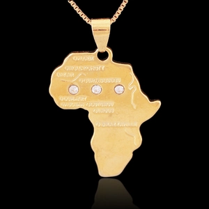 Collier Pendentif Carte de l'Afrique Bijoux en Cuivre Plaqué Or Avec Gravure de Villes et Zirconia pour Hommes Femmes Style Ethnique Hip Hop