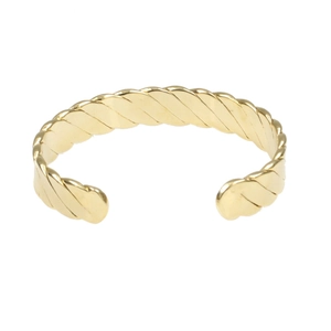 Dettaglio della texture a corda intrecciata placcata oro 18K su un bracciale rigido