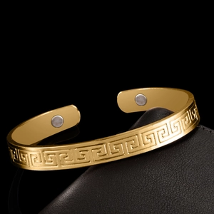 Classic 18K gold plated magnetic therapy bangle with Greek meander relief pattern