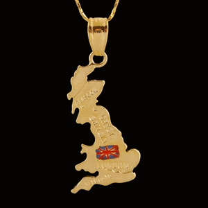 Collar con colgante de mapa de Gran Bretaña dorado con bandera y nombres de ciudades