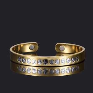 Ethnic 18K gold-plated C-shaped open bracelet with relief patterns and therapeutic magnets