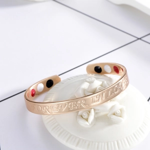 Bracciale Rigido in Rame per Magnetoterapia Incisione Forever In Love Placcato Oro Rosa Cura della Salute Bracciale Aperto Donna Gioielli