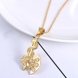 Collana con pendente ascia da battaglia drago in argento S925 placcato oro con segno Fu