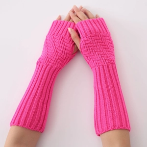 Trendige pinke fingerlose Strickhandschuhe mit Daumenloch für Damen im Winter