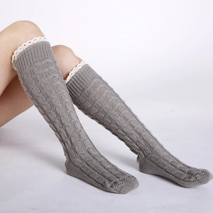 Jambières en Tricot Torsadé pour Femmes Avec Bordure en Dentelle Chaussettes Chaudes en Acrylique au-dessus du Genou Femme