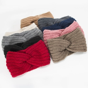 Lot de huit bandeaux en maille torsadée de couleurs variées avec texture côtelée