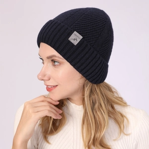 Unisex Strickmütze Acryl Gerippt Fleecegefüttert Warm Winter Outdoor Sport Freizeit Mit Sports Aufnäher