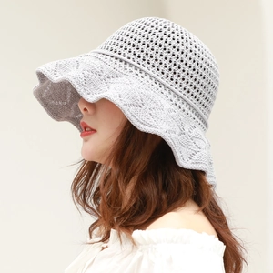 Foldable knitted sun hat for women with diamond pattern and French wave brim style