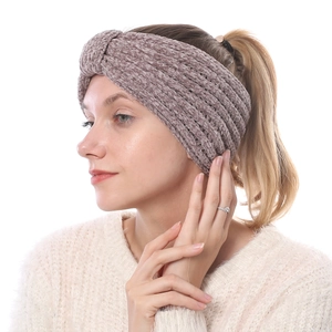 Fascia per capelli in maglia di ciniglia intrecciata color malva per l'inverno