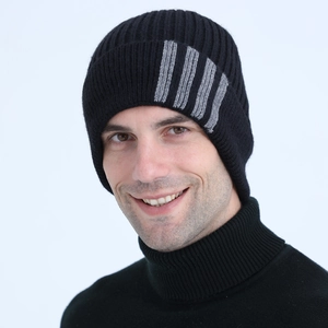 Men's winter knit beanie in black with grey stripes and warm fleece lining