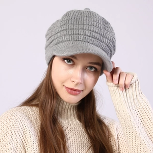 Women's warm grey striped knit newsboy cap with thick fleece lining for winter fashion