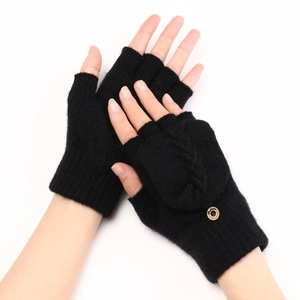 Détail de gants en tricot torsadé à rabat avec bouton Fashion en tissu thermique noir